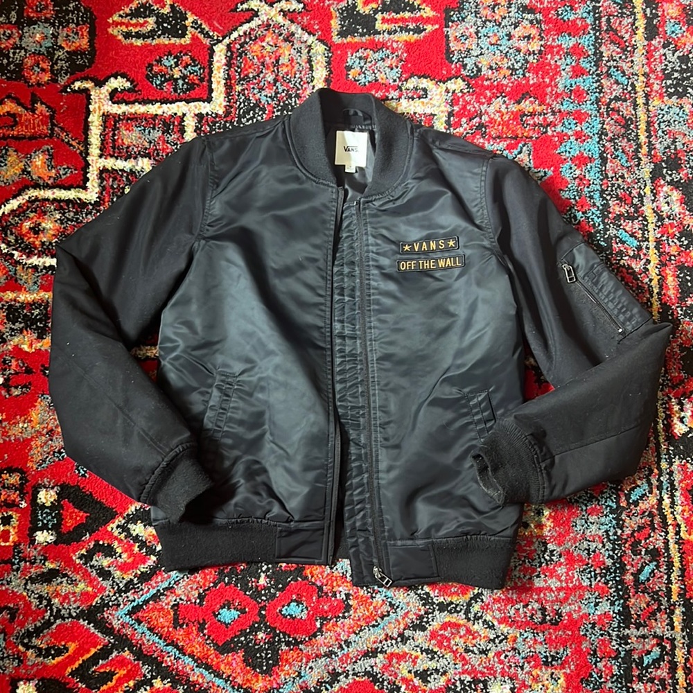 Like new Vans Women Bomber Jacker